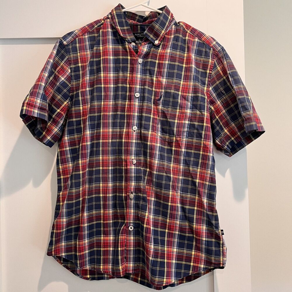 Men's Nautica Classic Fit with Nautica FLEX plaid button down in size large